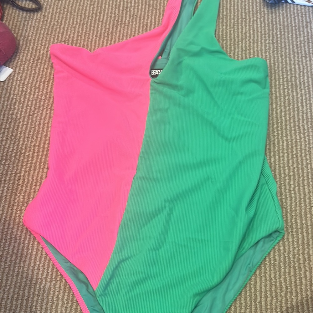 NWOT BEACHRIOT nina one piece colorblock one shoulder Pink and Green swimsuit - Picture 4 of 9